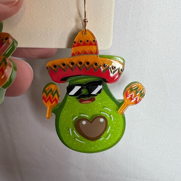 It’s Sense Avocado With Sombrero and Sunglasses Dangle Earrings NWT - Picture 2 of 5
